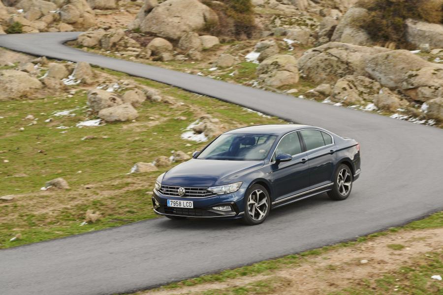  Volkswagen Passat R-Line (B8) 2019 года  (WW) (фото 9 из 24)